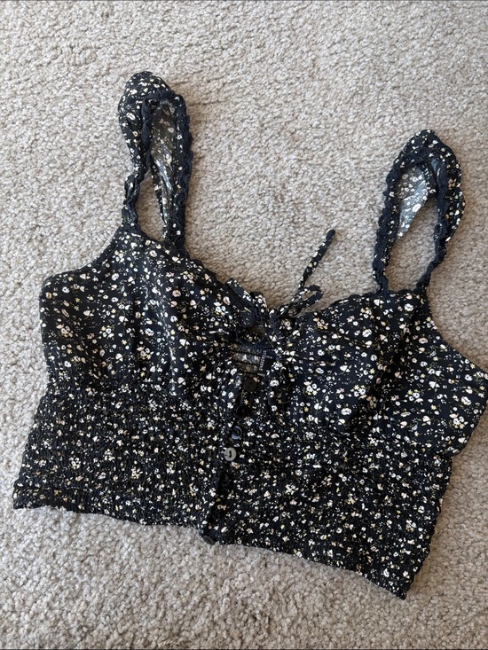 Forever 21 Tops - Forever 21 Black Floral Lace-Trim Smocked Crop Top